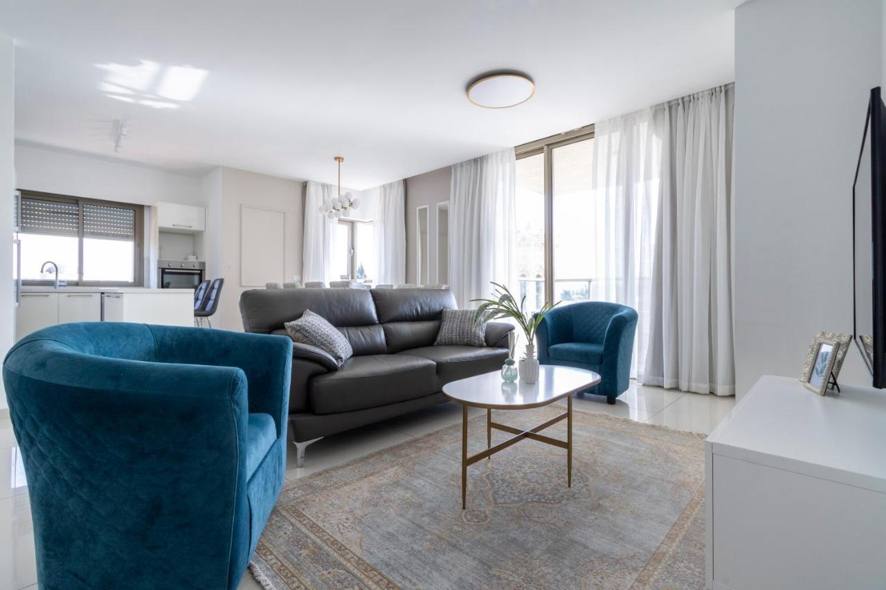 Luxury Three-Bedroom/Terrace Over Old City View Jeruzsálem Kültér fotó