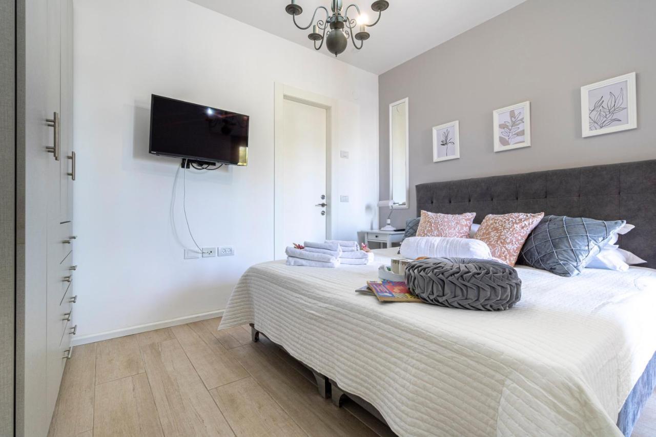 Luxury Three-Bedroom/Terrace Over Old City View Jeruzsálem Kültér fotó